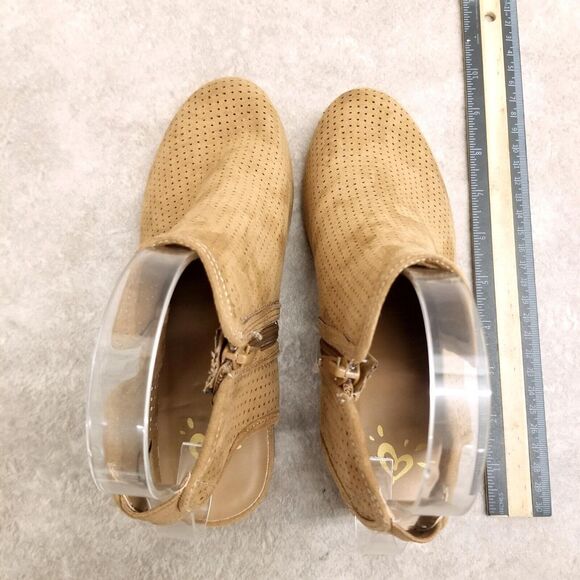 Justice Womens   Size 5 Tan  Perforated Block Heel Ankle Boot Back Cut Booties - Picture 7 of 11